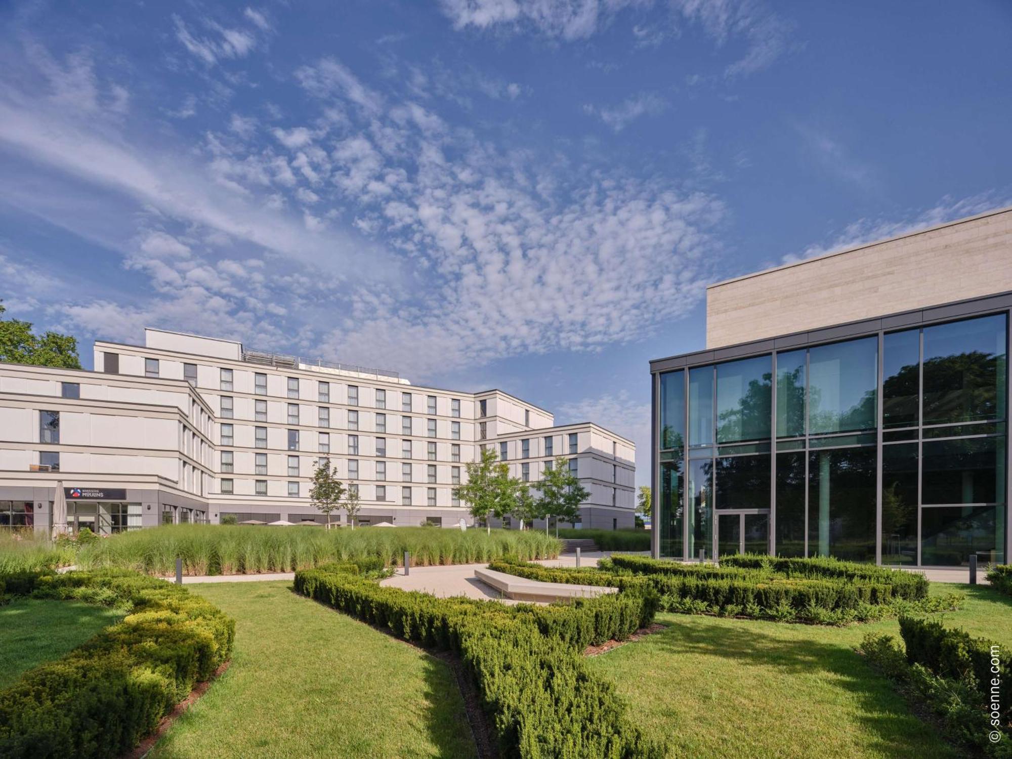 Dorint Parkhotel Frankfurt / Bad Vilbel Exterior foto